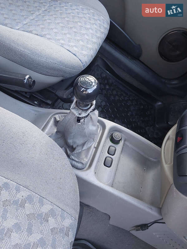 Седан ВАЗ / Lada 1118 Калина 2010 в Ужгороді