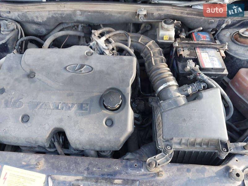 Седан ВАЗ / Lada 1118 Калина 2010 в Ужгороді