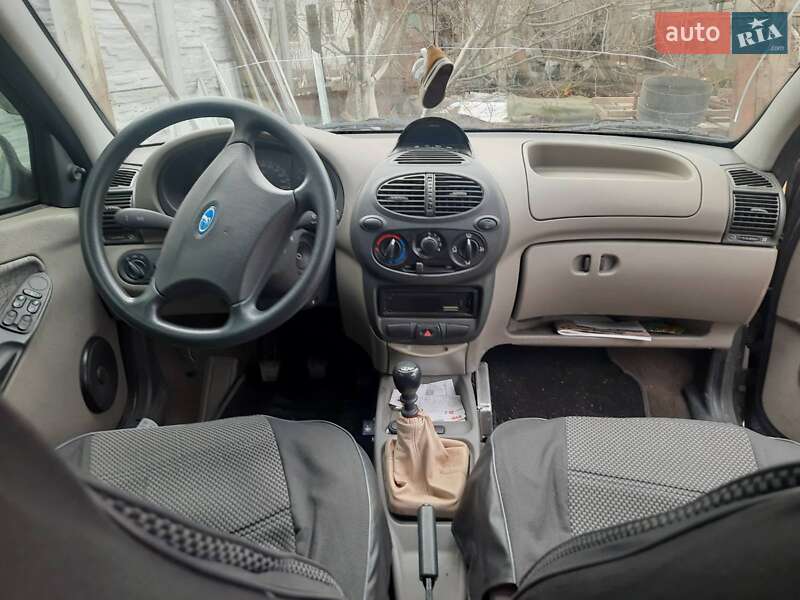 Седан ВАЗ / Lada 1118 Калина 2006 в Києві