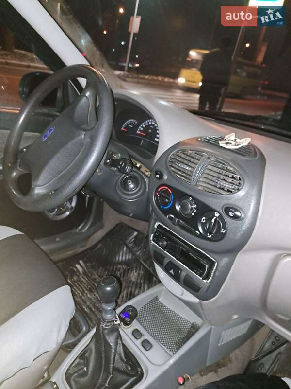 Седан ВАЗ / Lada 1118 Калина 2006 в Самборе