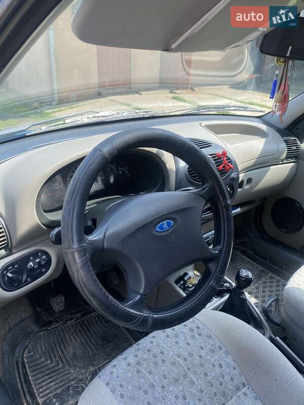 Седан ВАЗ / Lada 1118 Калина 2008 в Яворове