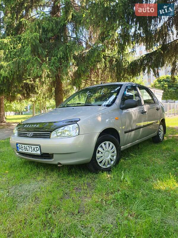 Седан ВАЗ / Lada 1118 Калина 2006 в Житомирі