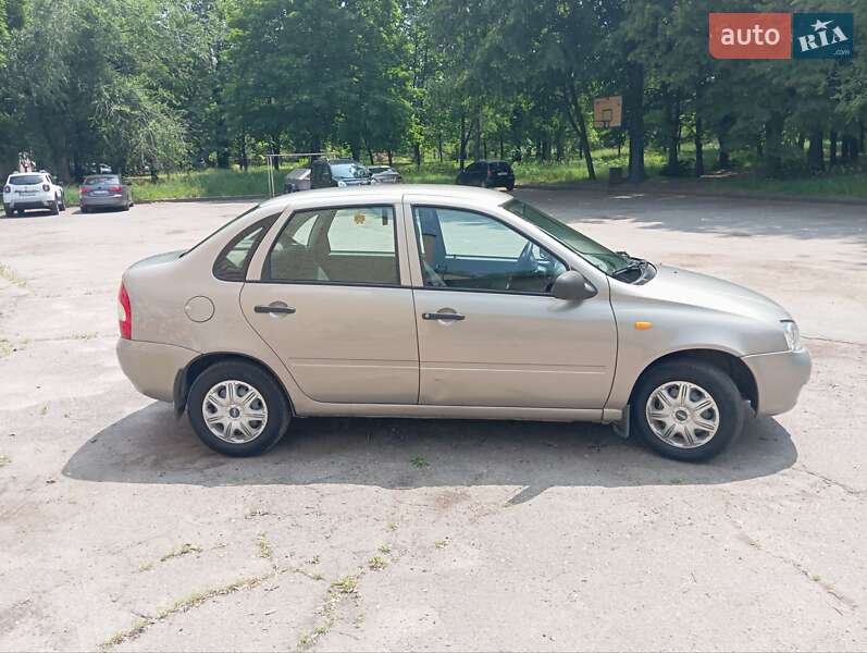 Седан ВАЗ / Lada 1118 Калина 2007 в Днепре