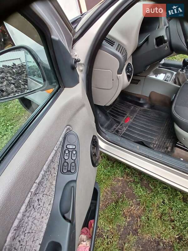 Седан ВАЗ / Lada 1118 Калина 2006 в Києві фото 2 Седан ВАЗ / Lada 1118 Калина 2006 в Києві