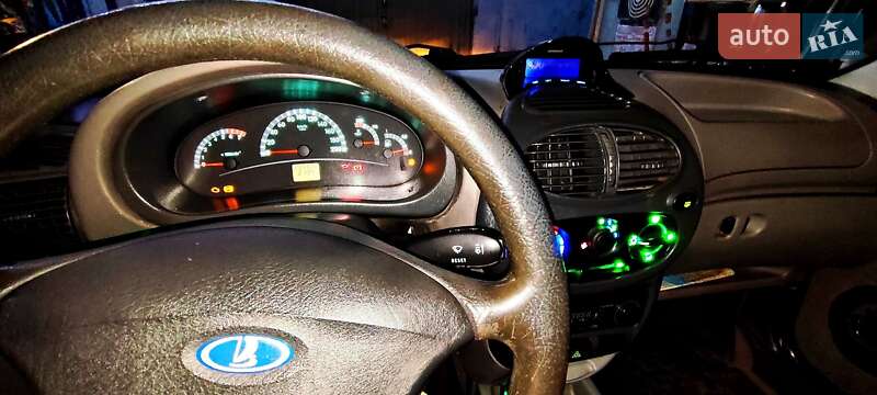 Седан ВАЗ / Lada 1118 Калина 2006 в Киеве