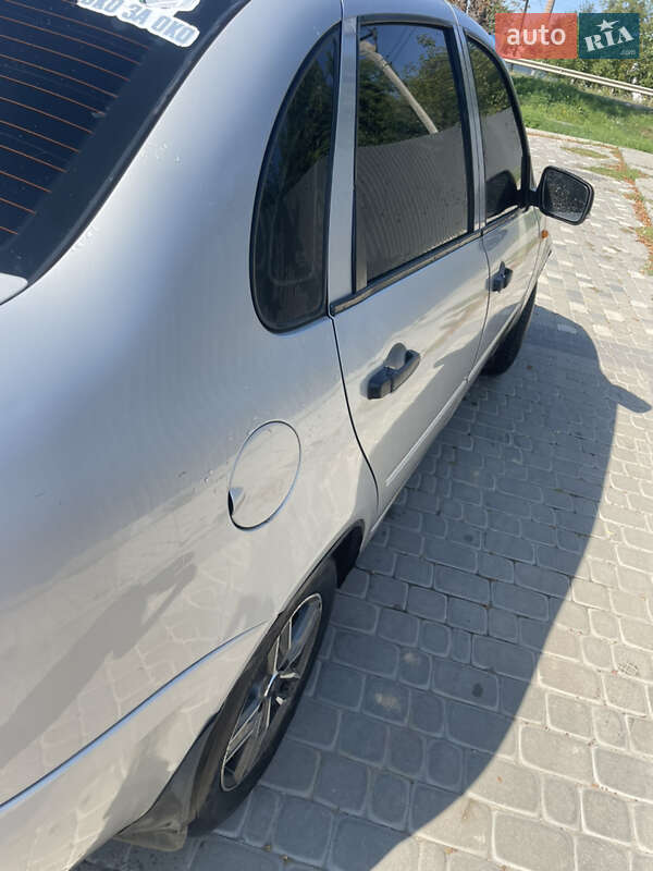 Седан ВАЗ / Lada 1118 Калина 2008 в Тульчині фото 3 Седан ВАЗ / Lada 1118 Калина 2008 в Тульчині