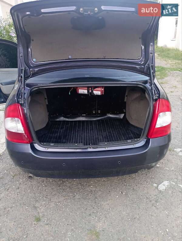 Седан ВАЗ / Lada 1118 Калина 2008 в Черновцах