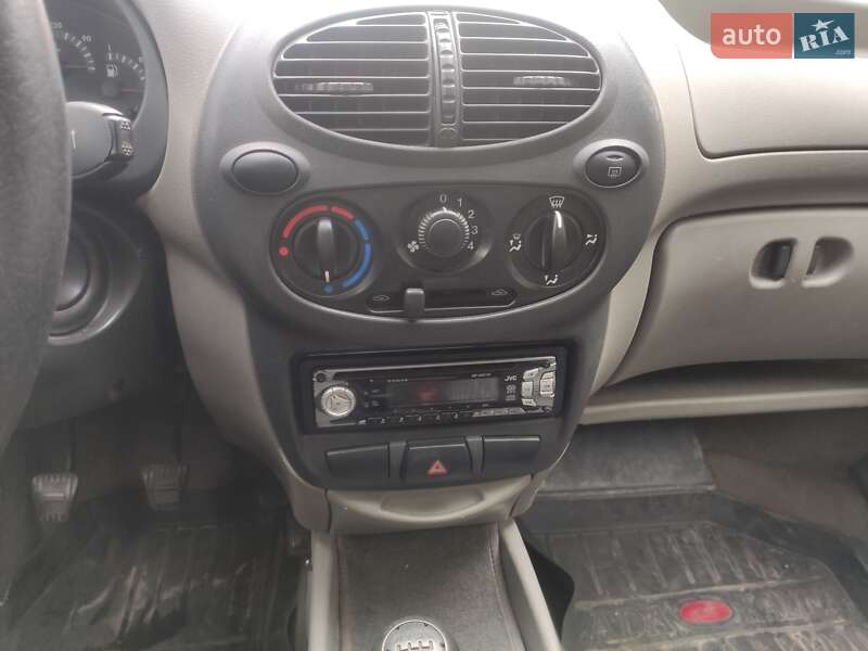 Седан ВАЗ / Lada 1118 Калина 2006 в Чернигове фото 3 Седан ВАЗ / Lada 1118 Калина 2006 в Чернигове