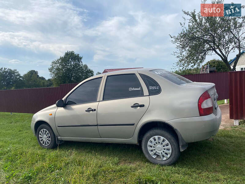 Седан ВАЗ / Lada 1118 Калина 2006 в Житомирі