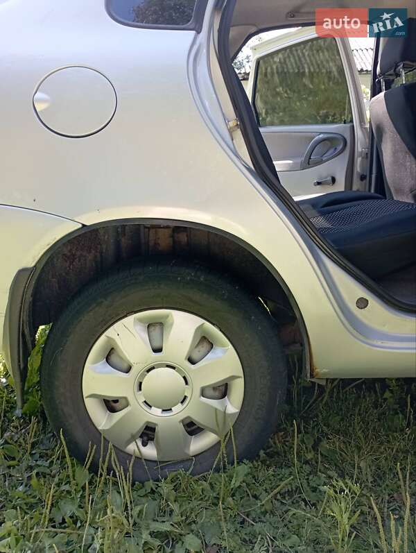 Седан ВАЗ / Lada 1118 Калина 2008 в Волковинцы