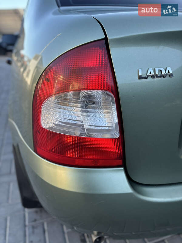 Седан ВАЗ / Lada 1118 Калина 2008 в Миколаєві