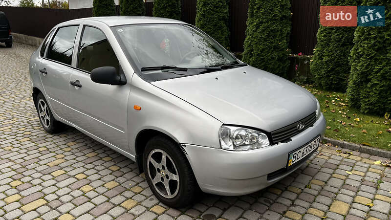 Седан ВАЗ / Lada 1118 Калина 2008 в Золочеве фото Седан ВАЗ / Lada 1118 Калина 2008 в Золочеве