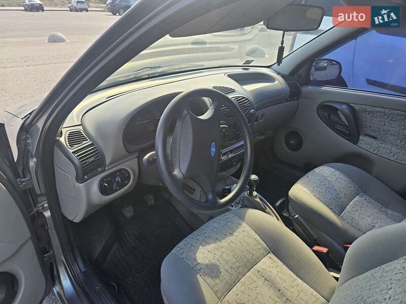 Седан ВАЗ / Lada 1118 Калина 2007 в Запорожье фото 4 Седан ВАЗ / Lada 1118 Калина 2007 в Запорожье