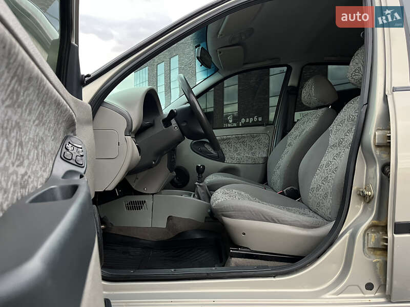 Седан ВАЗ / Lada 1118 Калина 2006 в Чернівцях фото 33 Седан ВАЗ / Lada 1118 Калина 2006 в Чернівцях