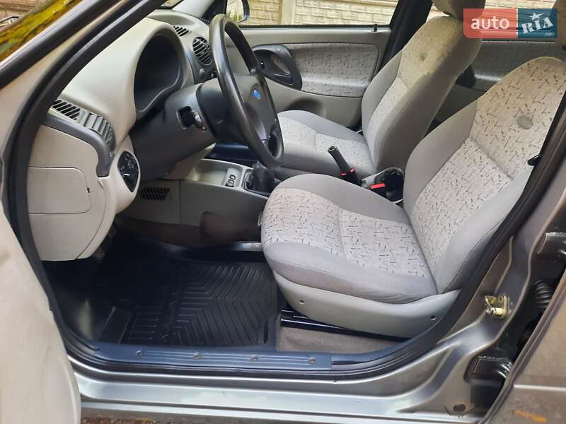 Седан ВАЗ / Lada 1118 Калина 2006 в Запорожье