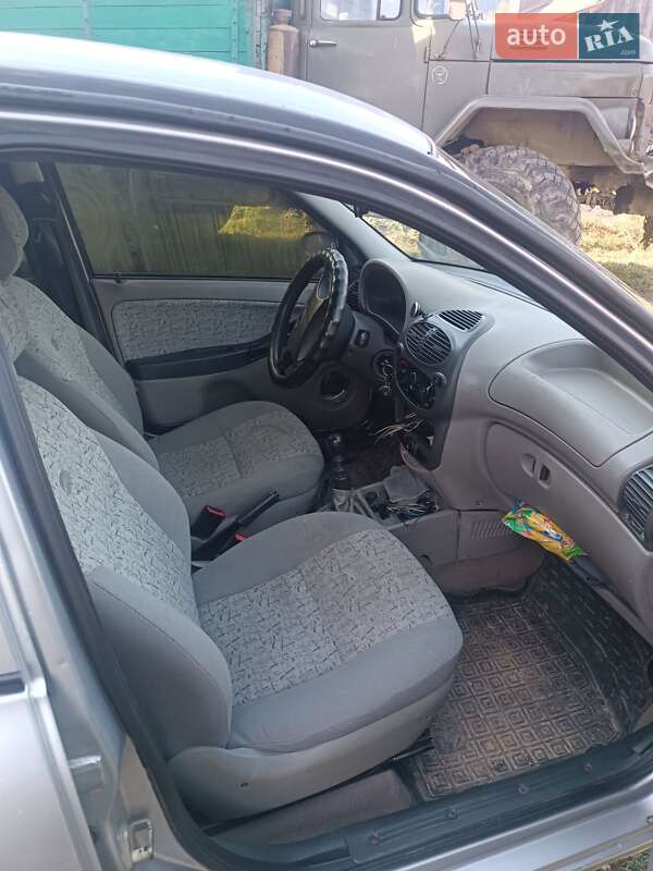 Седан ВАЗ / Lada 1118 Калина 2007 в Яремче