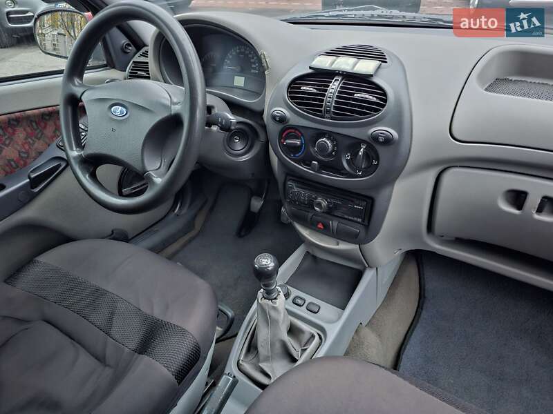 Седан ВАЗ / Lada 1118 Калина 2006 в Одессе