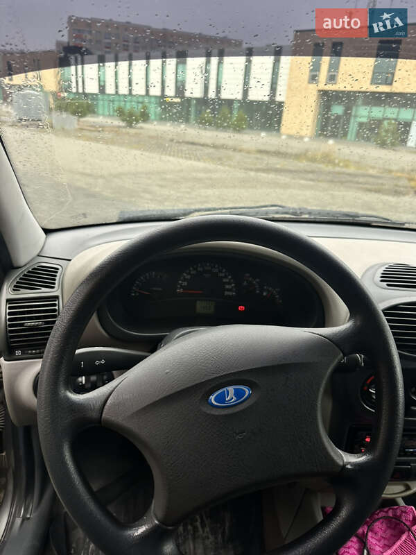 Седан ВАЗ / Lada 1118 Калина 2010 в Хмельницком