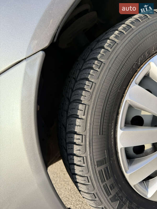 Седан ВАЗ / Lada 1118 Калина 2011 в Києві