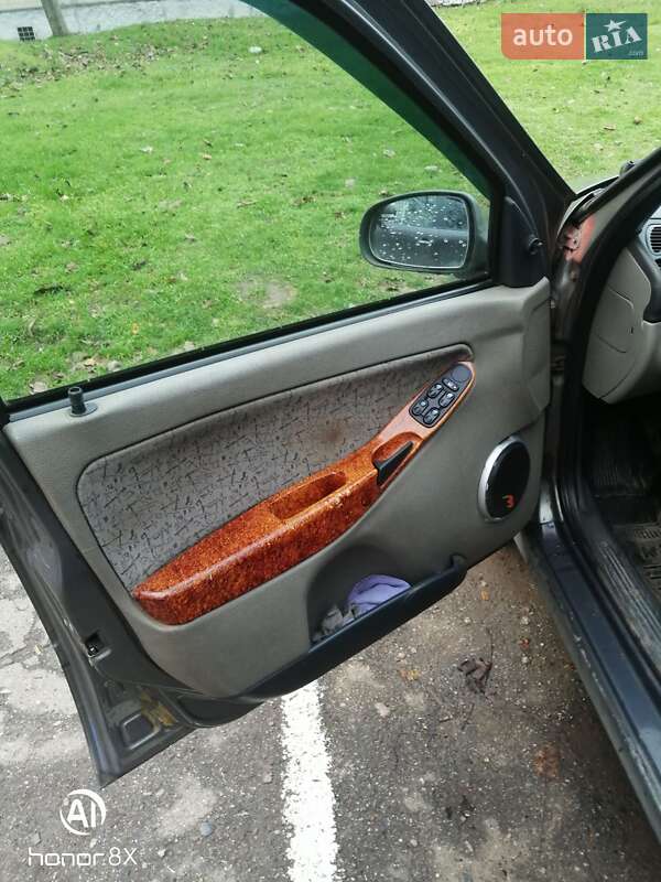 Седан ВАЗ / Lada 1118 Калина 2006 в Кривому Розі фото 17 Седан ВАЗ / Lada 1118 Калина 2006 в Кривому Розі