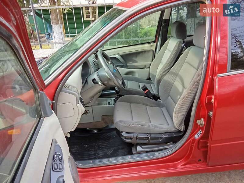 Седан ВАЗ / Lada 1118 Калина 2006 в Залещиках