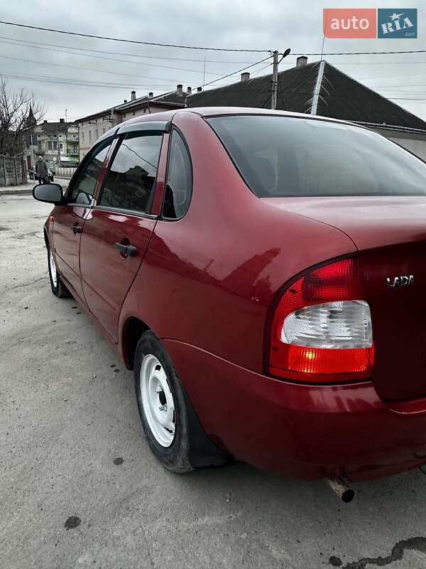 Седан ВАЗ / Lada 1118 Калина 2006 в Чорткові