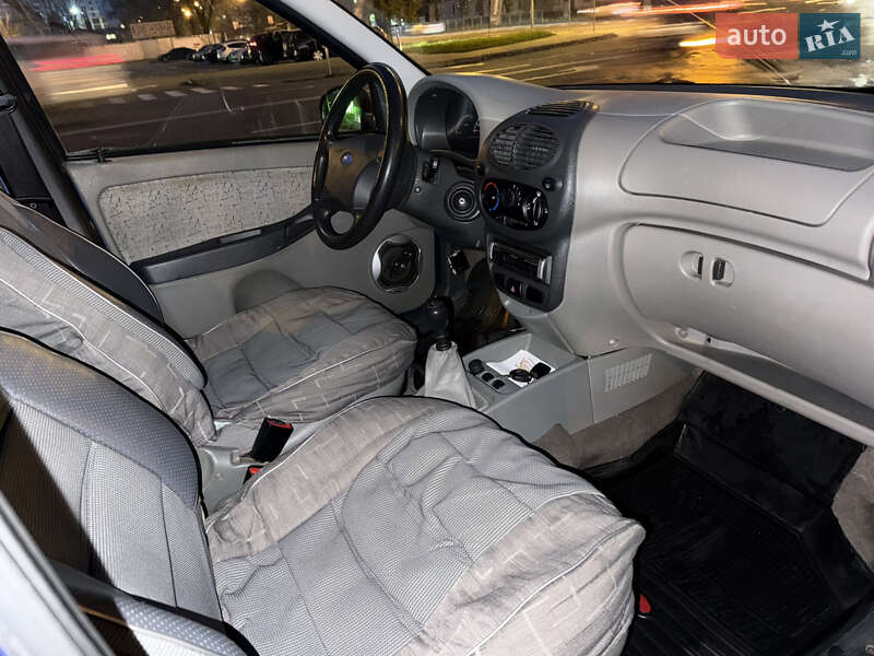 Седан ВАЗ / Lada 1118 Калина 2006 в Киеве фото 9 Седан ВАЗ / Lada 1118 Калина 2006 в Киеве