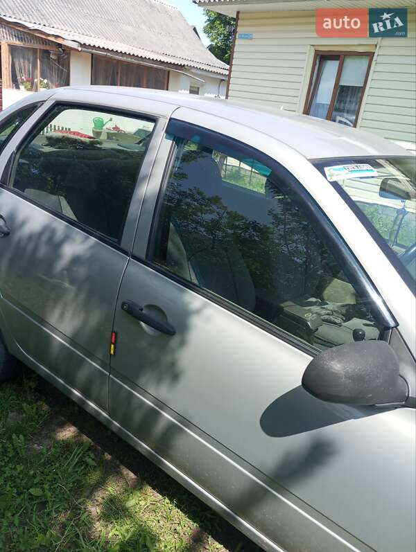 Седан ВАЗ / Lada 1118 Калина 2007 в Делятине