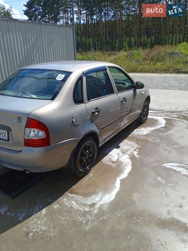 Седан ВАЗ / Lada 1118 Калина 2006 в Славуті