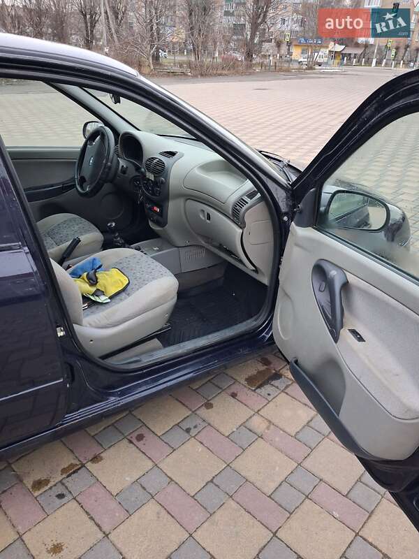 Седан ВАЗ / Lada 1118 Калина 2007 в Гайсине