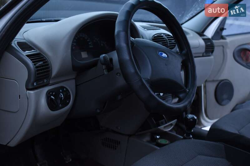 Хэтчбек ВАЗ / Lada 1119 Калина 2007 в Богодухове