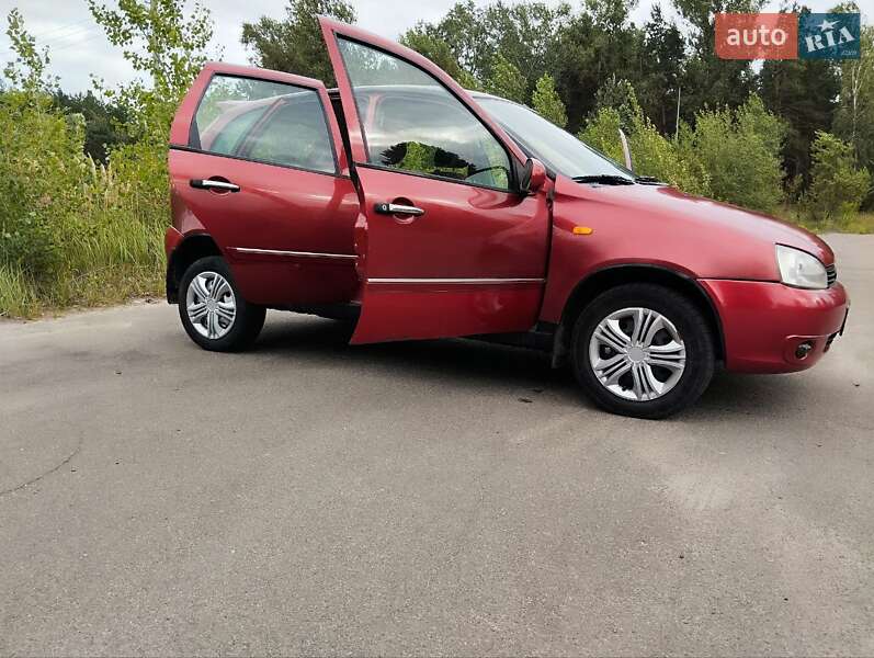 Хэтчбек ВАЗ / Lada 1119 Калина 2007 в Обухове