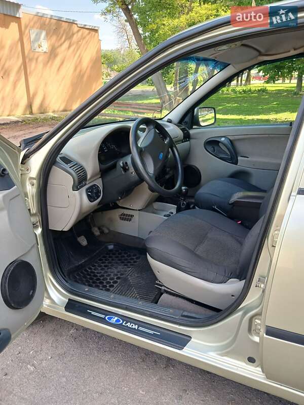 Хэтчбек ВАЗ / Lada 1119 Калина 2009 в Машевке