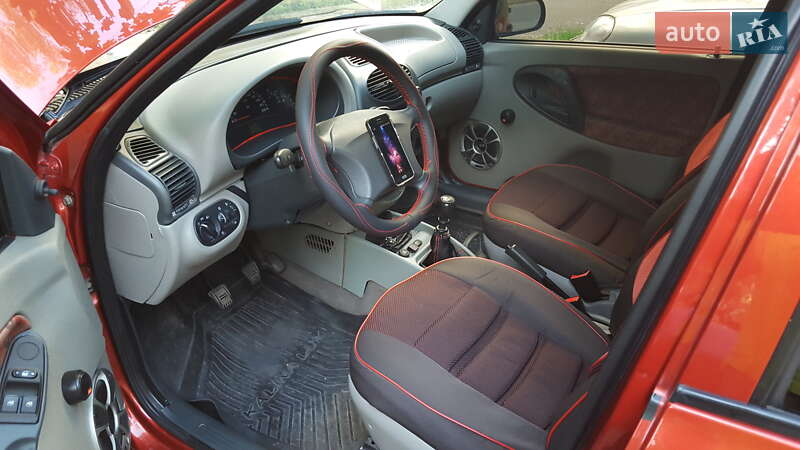 Хэтчбек ВАЗ / Lada 1119 Калина 2008 в Киеве