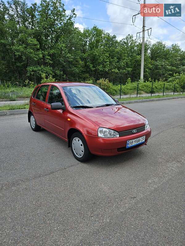 Хэтчбек ВАЗ / Lada 1119 Калина 2010 в Харькове