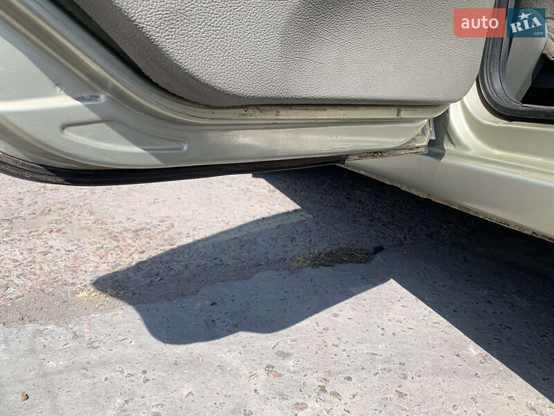 Хэтчбек ВАЗ / Lada 1119 Калина 2008 в Березанке фото 10 Хэтчбек ВАЗ / Lada 1119 Калина 2008 в Березанке