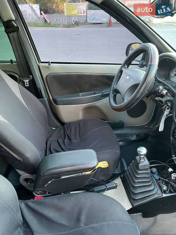 Хэтчбек ВАЗ / Lada 1119 Калина 2007 в Полтаве фото 13 Хэтчбек ВАЗ / Lada 1119 Калина 2007 в Полтаве