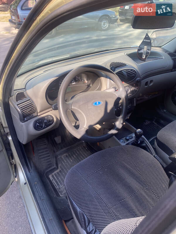 Хэтчбек ВАЗ / Lada 1119 Калина 2007 в Киеве фото 14 Хэтчбек ВАЗ / Lada 1119 Калина 2007 в Киеве