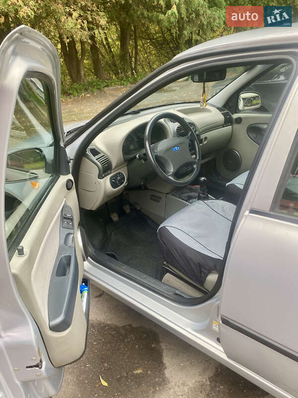 Хэтчбек ВАЗ / Lada 1119 Калина 2008 в Ровно