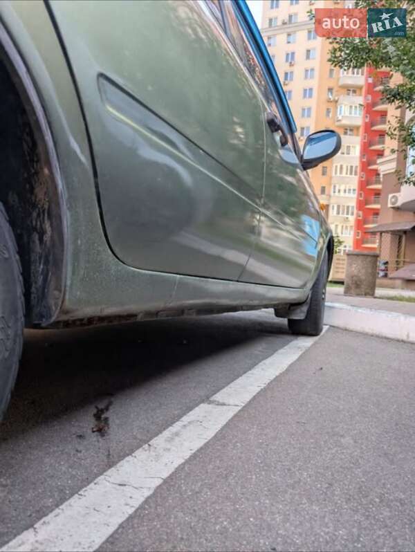 Хэтчбек ВАЗ / Lada 1119 Калина 2008 в Киеве