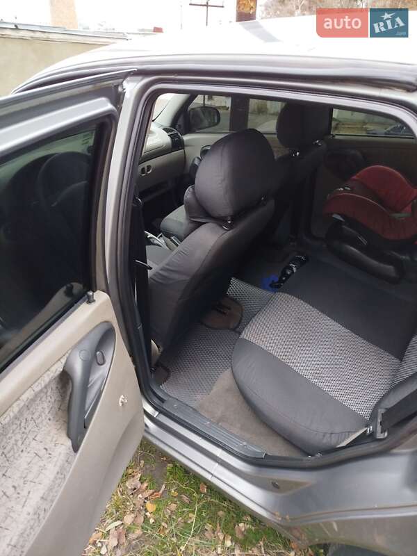 Хэтчбек ВАЗ / Lada 1119 Калина 2007 в Ровно