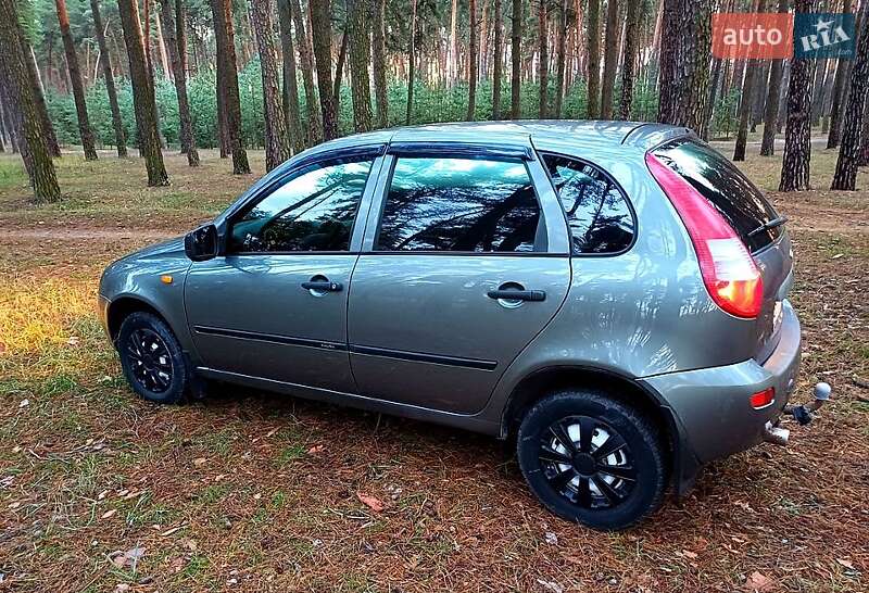 Хэтчбек ВАЗ / Lada 1119 Калина 2011 в Сумах фото 3 Хэтчбек ВАЗ / Lada 1119 Калина 2011 в Сумах