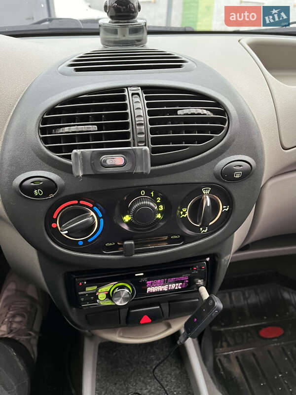 Хэтчбек ВАЗ / Lada 1119 Калина 2007 в Миргороде фото 17 Хэтчбек ВАЗ / Lada 1119 Калина 2007 в Миргороде