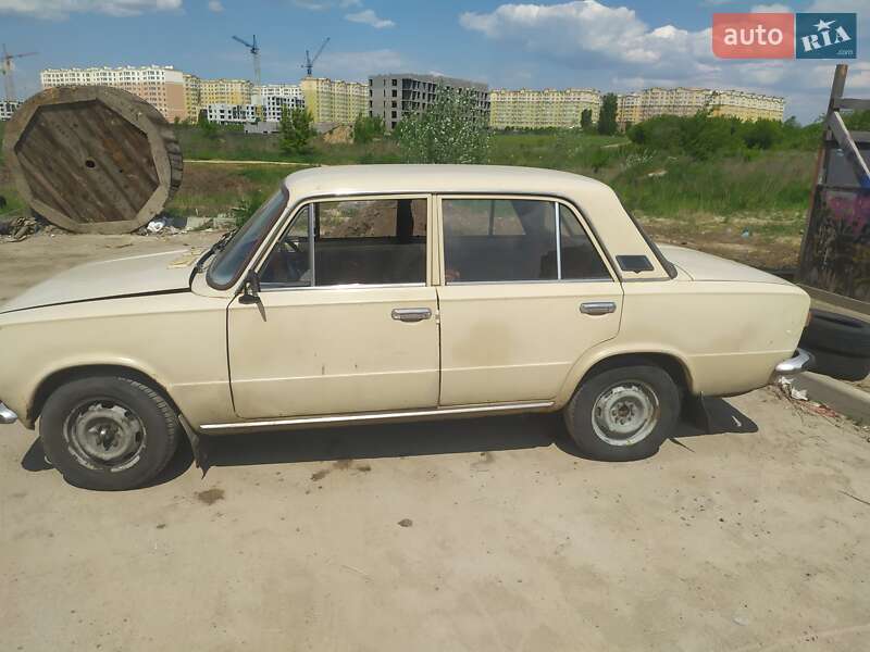 Седан ВАЗ / Lada 2101 1983 в Киеве