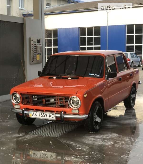 Седан ВАЗ / Lada 2101 1979 в Новой Ушице