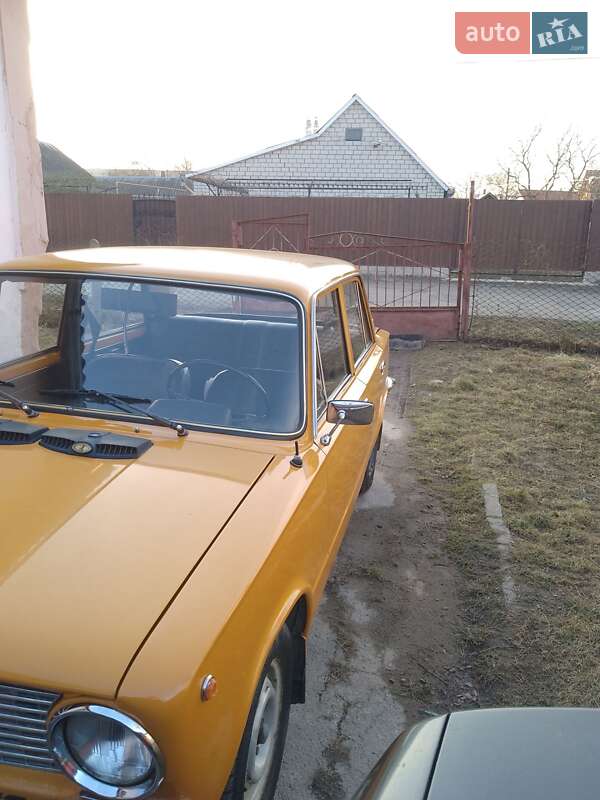 Седан ВАЗ / Lada 2101 1984 в Звягеле фото 6 Седан ВАЗ / Lada 2101 1984 в Звягеле