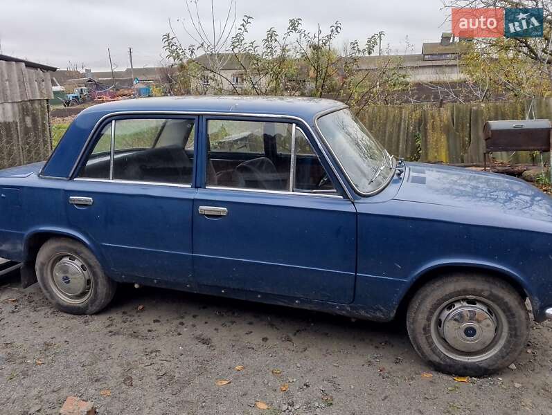 Седан ВАЗ / Lada 2101 1973 в Бродецком фото 2 Седан ВАЗ / Lada 2101 1973 в Бродецком