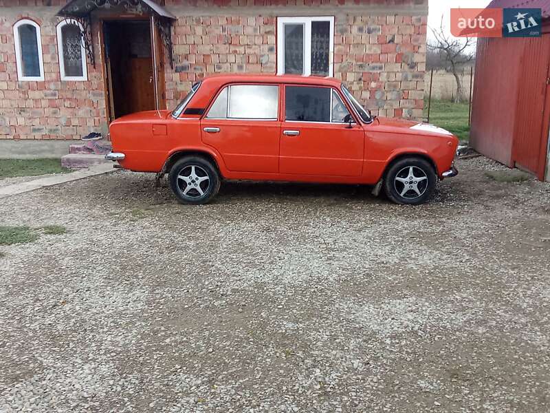 Седан ВАЗ / Lada 2101 1984 в Сторожинце фото 7 Седан ВАЗ / Lada 2101 1984 в Сторожинце