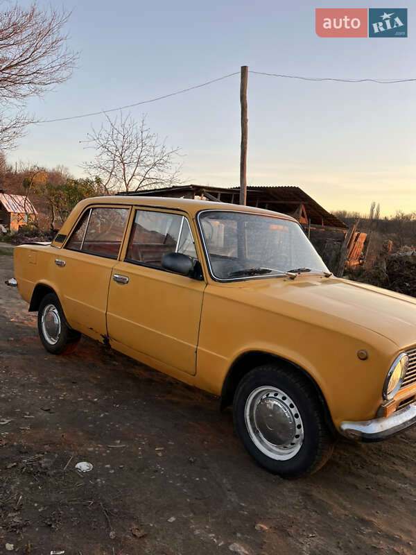Седан ВАЗ / Lada 2101 1982 в Обухове фото 9 Седан ВАЗ / Lada 2101 1982 в Обухове