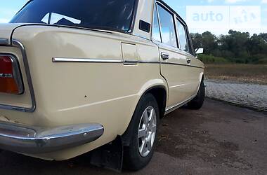 Седан ВАЗ / Lada 2103 1981 в Хусте